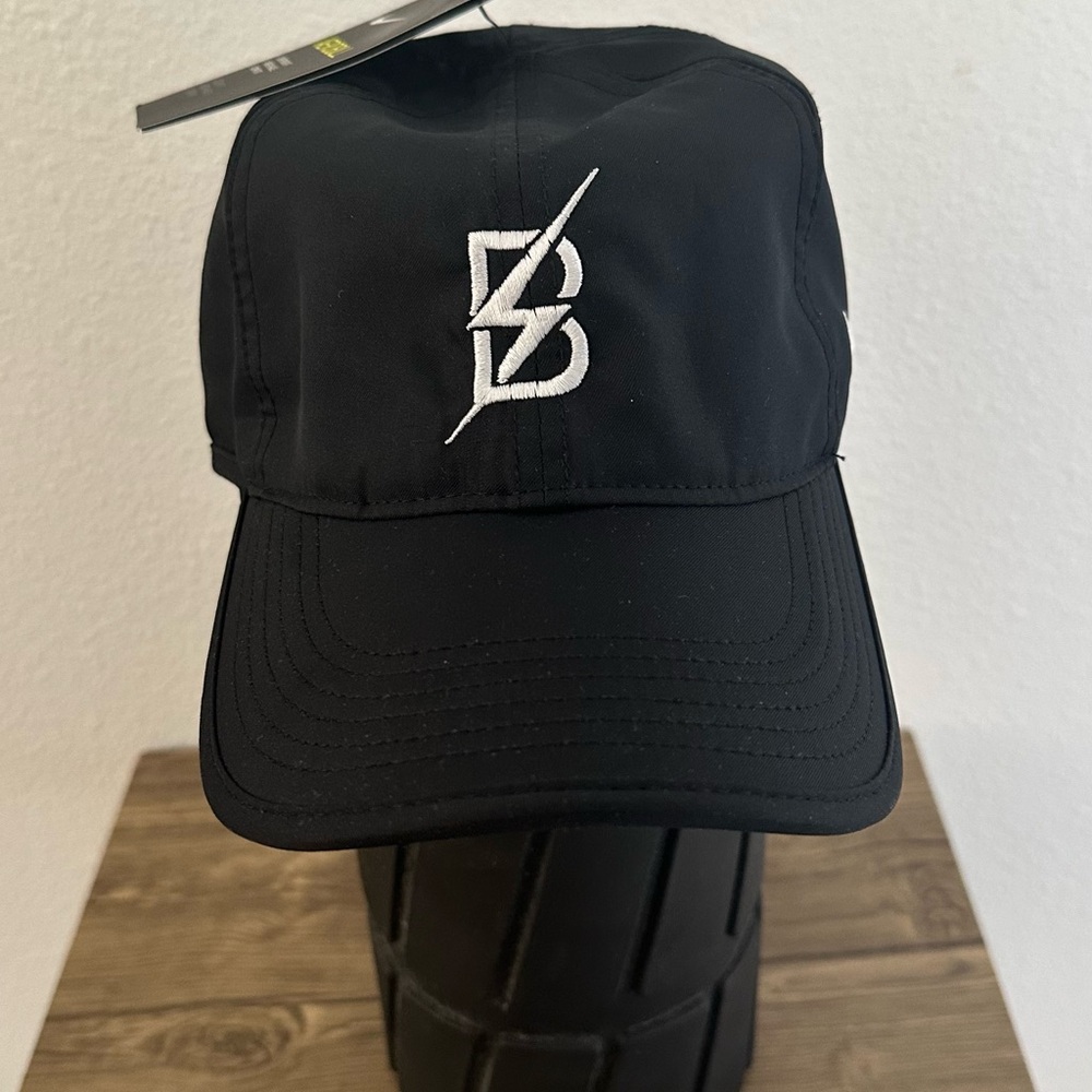 Unique Bowerman Track Club Nike Black Aerobill Cap